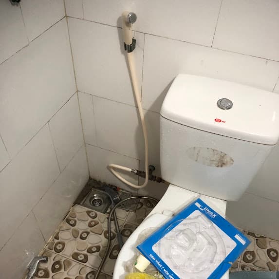 Sửa chữa nước rò rỉ tại số 83 đường Nguyễn Thiện Kế - Sơn Trà - Đà Nẵng